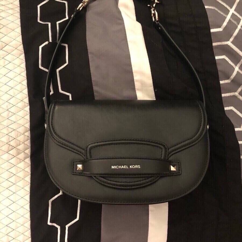 Michael Kors Cary Medium Saddle Bag